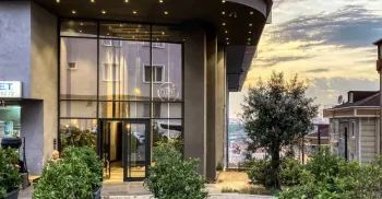Bargain fully furnished resale apartment in kağıthane